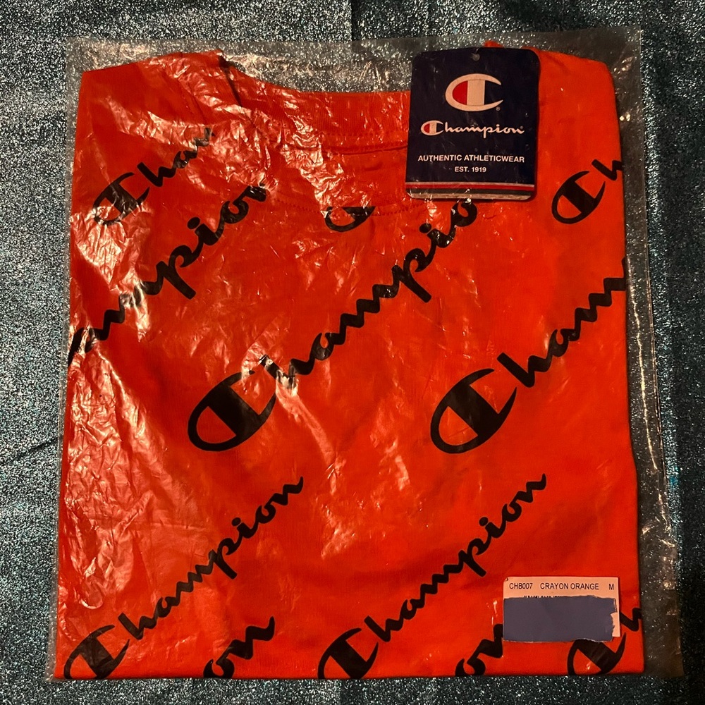 CHAMPION AUTHENTIC ATHLETICWEAR SZ MEDIUM for boys and girls.